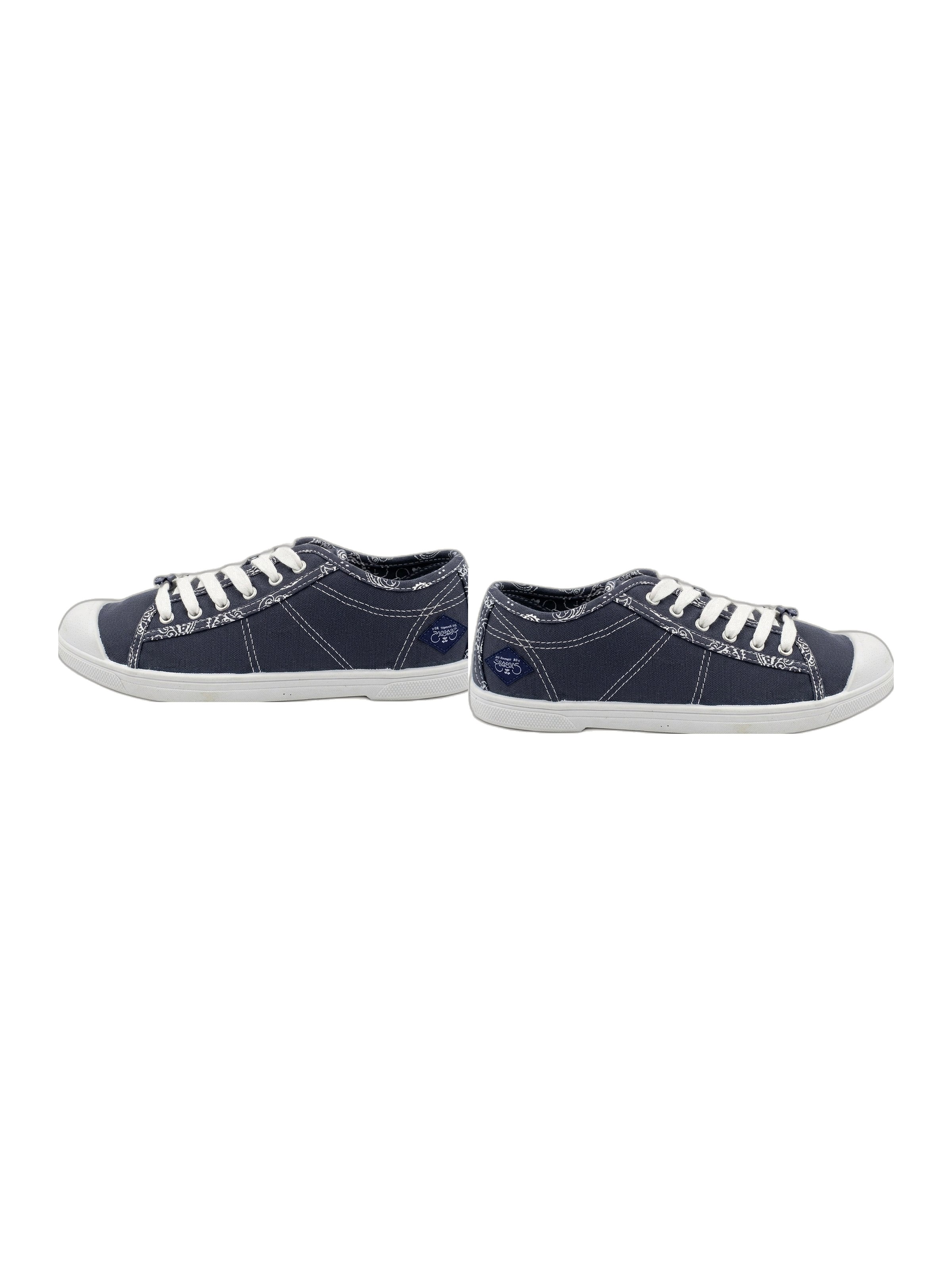 Basic 02 Bandana Navy Angle 2