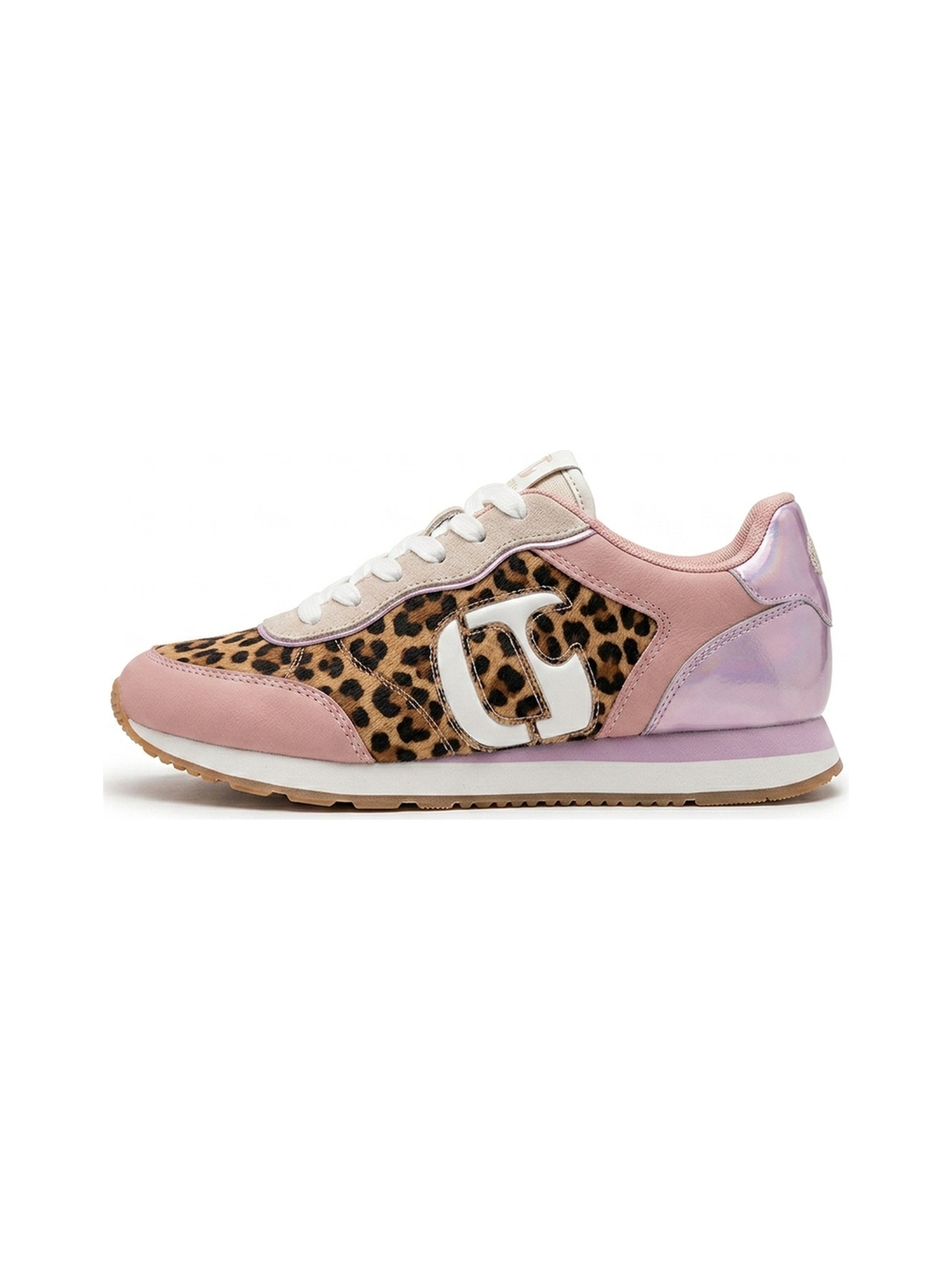Izia Leopard Angle 3